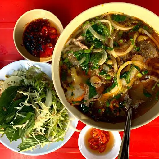Hình ảnh Bún bò Tái Chả Tôm, Chả Huế ,bò Viên