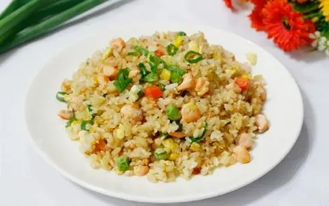 Hình ảnh cơm chiên cá mặn 