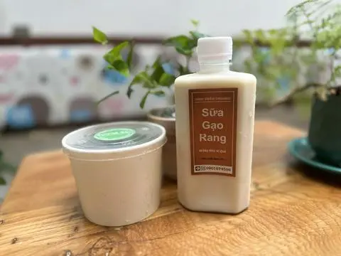 Hình ảnh Combo 1 hộp sương sâm - 1 chai sữa gạo