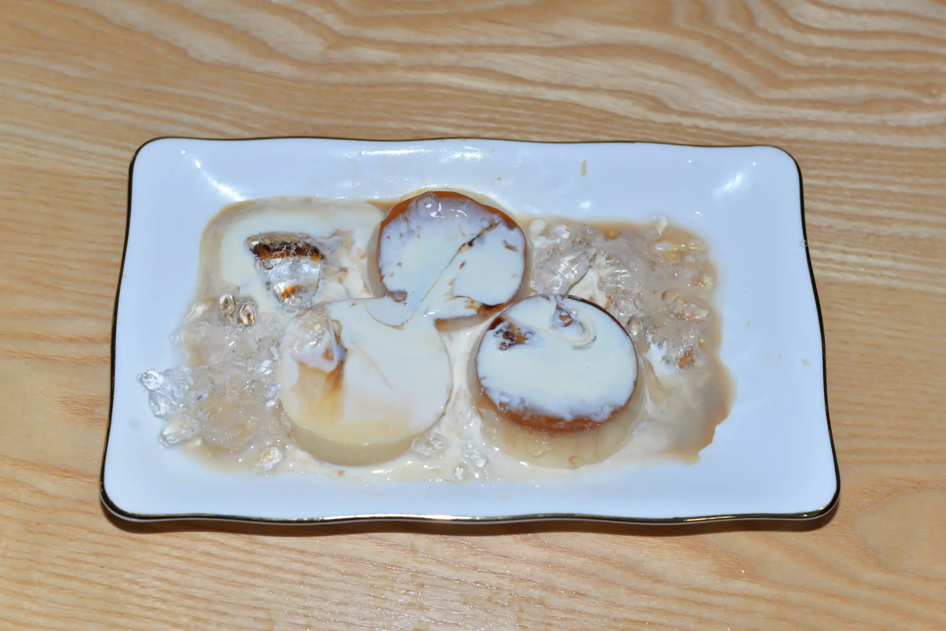 Hình ảnh 10 Hủ Bánh Flan ( Kèm Sữa Và Cà Phê)