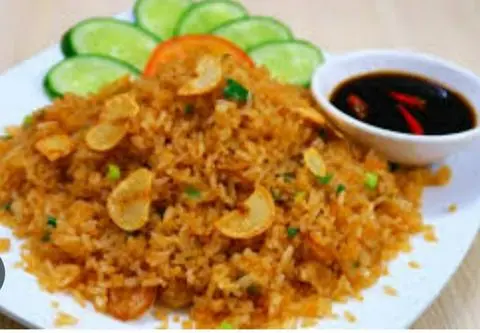 Hình ảnh Cơm Chiên Tỏi