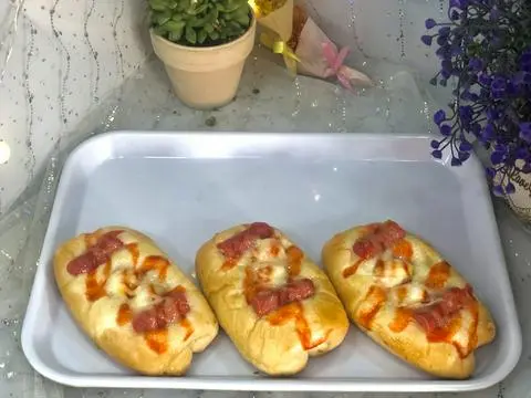 Hình ảnh Bánh Mì Trứng Cúc Xúc Xích 
