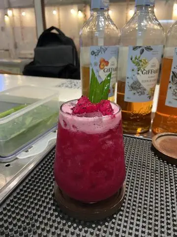 Hình ảnh Trà thanh long - lựu