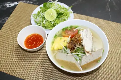Hình ảnh Bún cá + chả