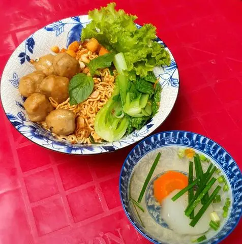 Hình ảnh Mì Trộn Bò Viên Chay