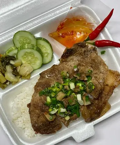 Hình ảnh combo 2 cơm sườn + 2 canh rong biển