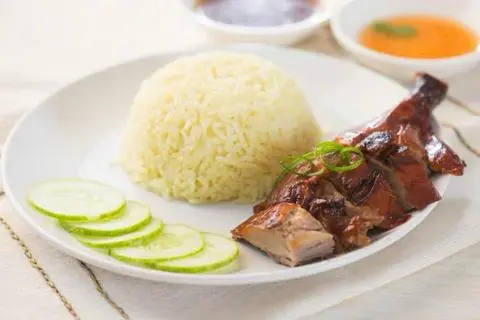 Hình ảnh Cơm chiên ngan quay