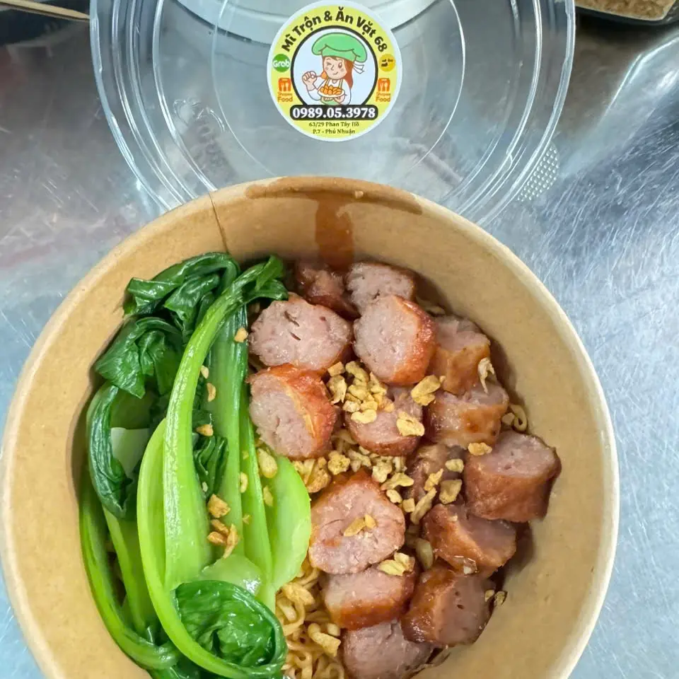 Hình ảnh Mì Trộn Nem Nướng 