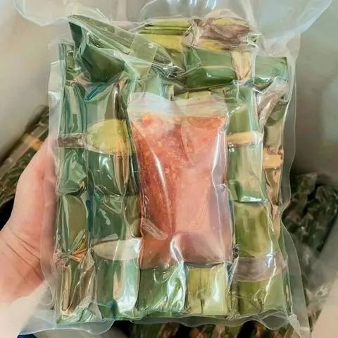 Hình ảnh Bánh Bột Lọc Lá Chuối  ( Chưa Hấp )- Bịch 50 Cái 