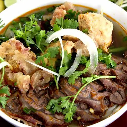 Hình ảnh Bún Bò Nạm + Gân + Chả + Bò Viên