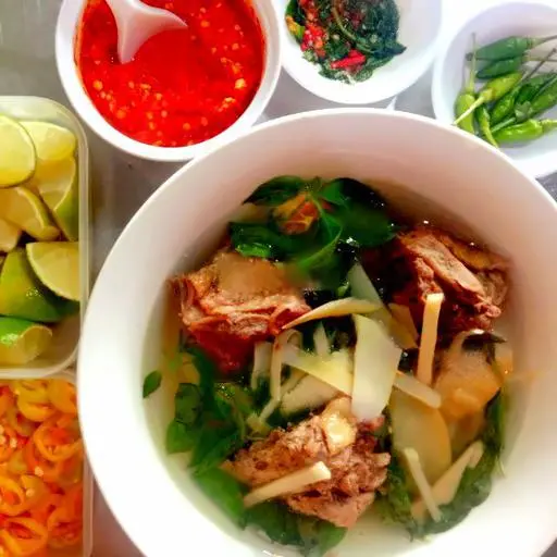 Hình ảnh Bún gà nấu lẩu lá é - tô lớn