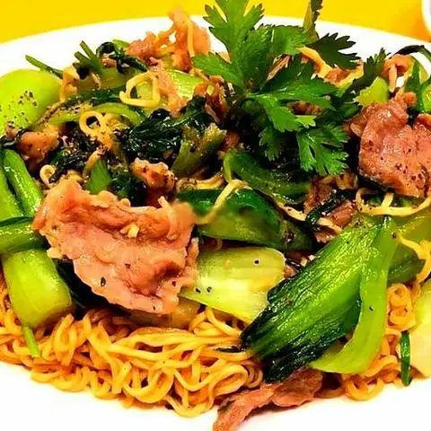 Hình ảnh Mì xào bò
