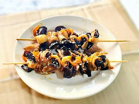 Hình ảnh Bún nấm nướng sả thuần chay