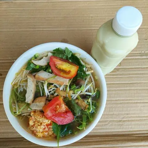 Hình ảnh Combo 1 Bún Riêu Chay Gia Truyền + Sữa Đậu Nành 330ml