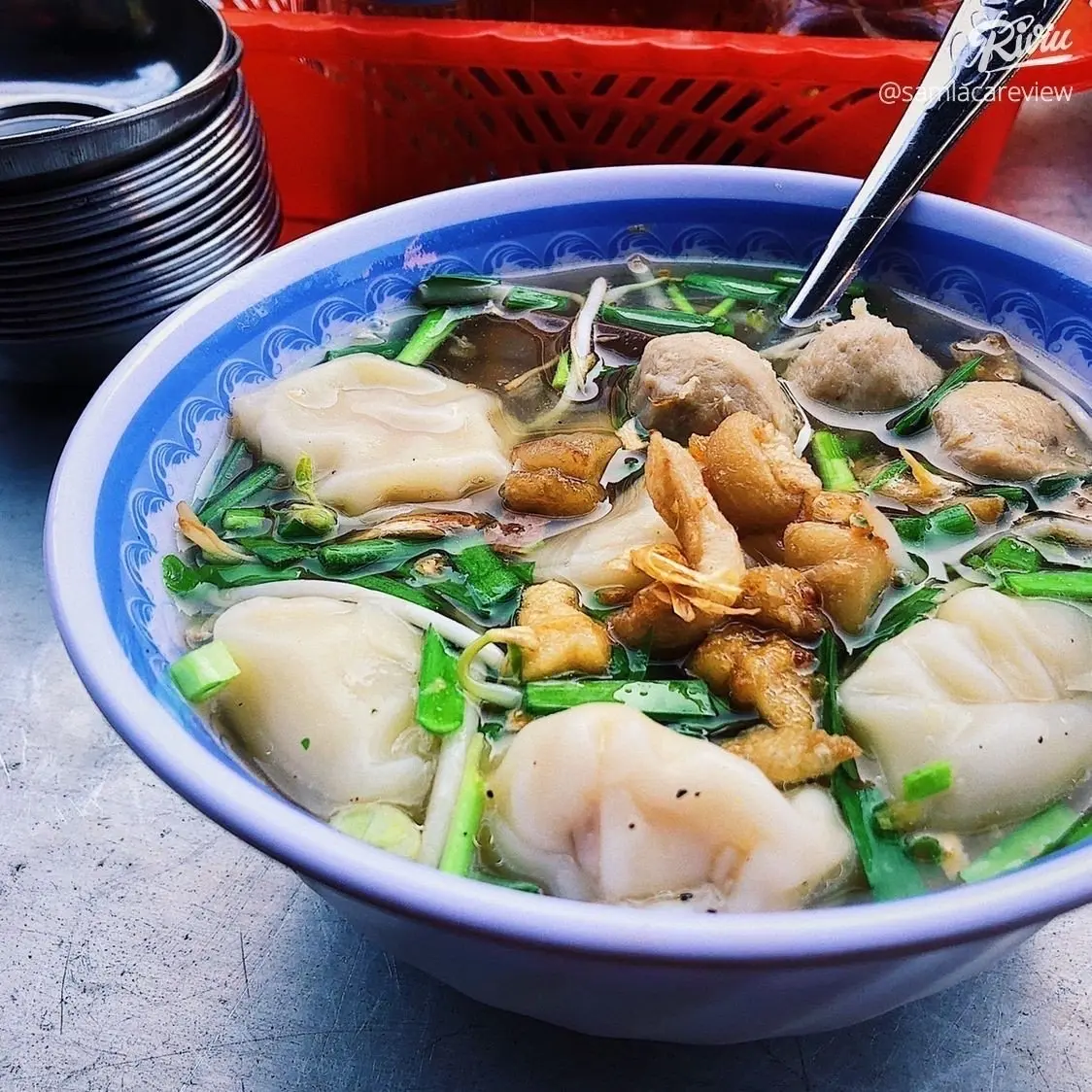 Hình ảnh Hoành thánh bò viên tô nhỏ