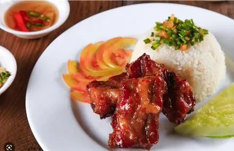 Hình ảnh Cơm sườn kho