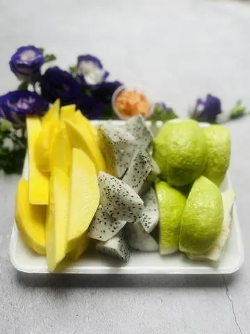 Hình ảnh Thanh Long, Xoài, Ổi - Khay 1kg