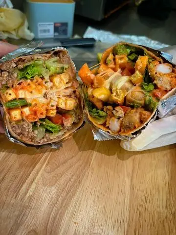 Hình ảnh Tacos xúc xích - bacon size lớn