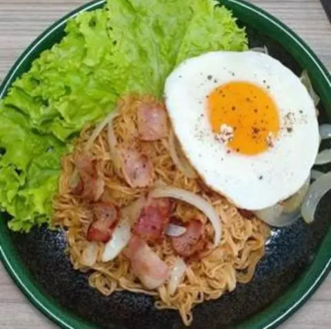 Hình ảnh Mì Xào Trứng Bò