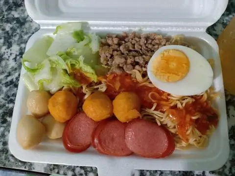 Hình ảnh mì trộn cá viên
