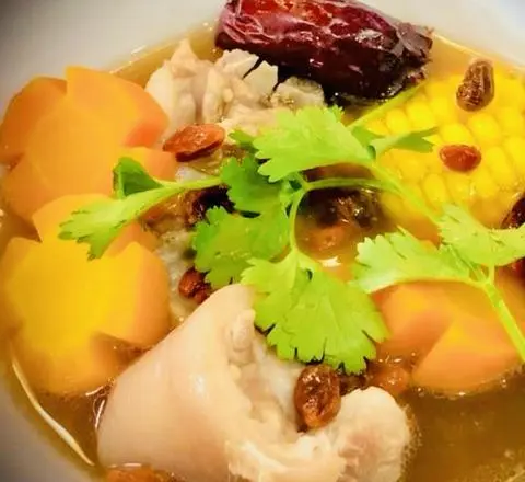 Hình ảnh Canh Đuôi Heo hầm kỷ tử (không cơm)