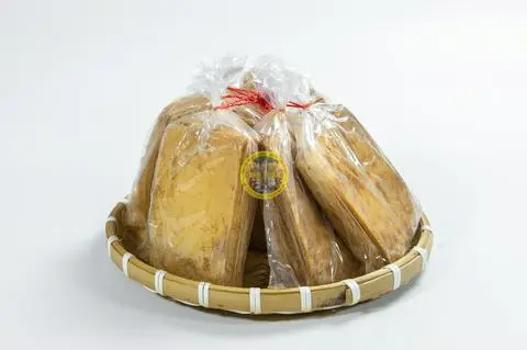 Hình ảnh Bánh Tráng Muối Nhuyễn Tiêu Đen Vuông Nhỏ