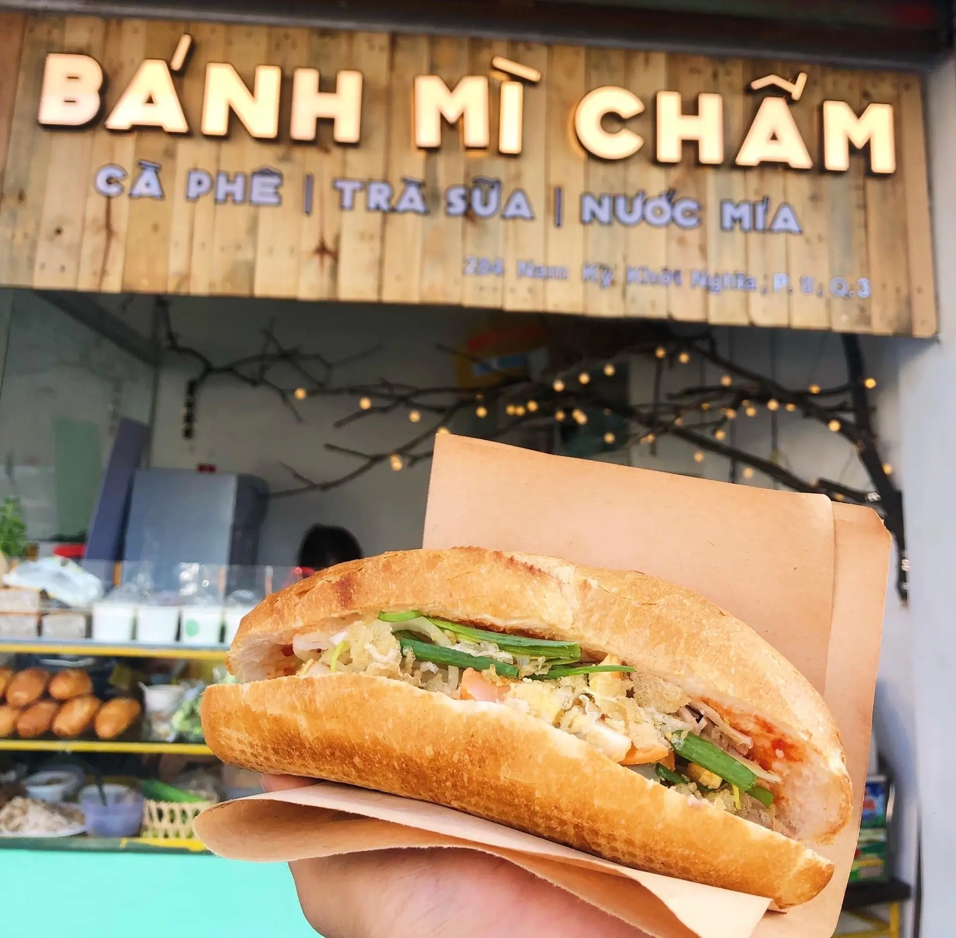 Hình ảnh Bánh mì trứng rim