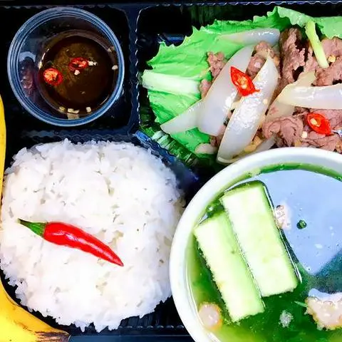 Hình ảnh Com bo 18 - cơm bò xào hành cần