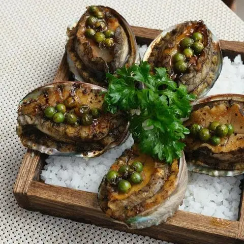 Hình ảnh Bào ngư nướng muối tiêu xanh 