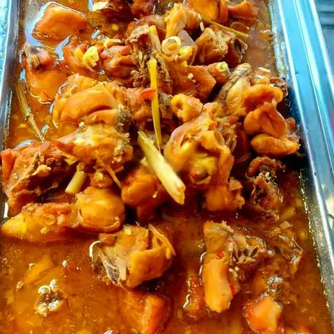 Hình ảnh Cơm gà kho sả tắc