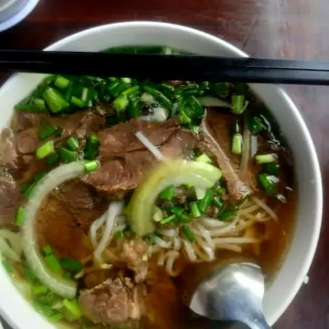 Hình ảnh Bún bò nạm