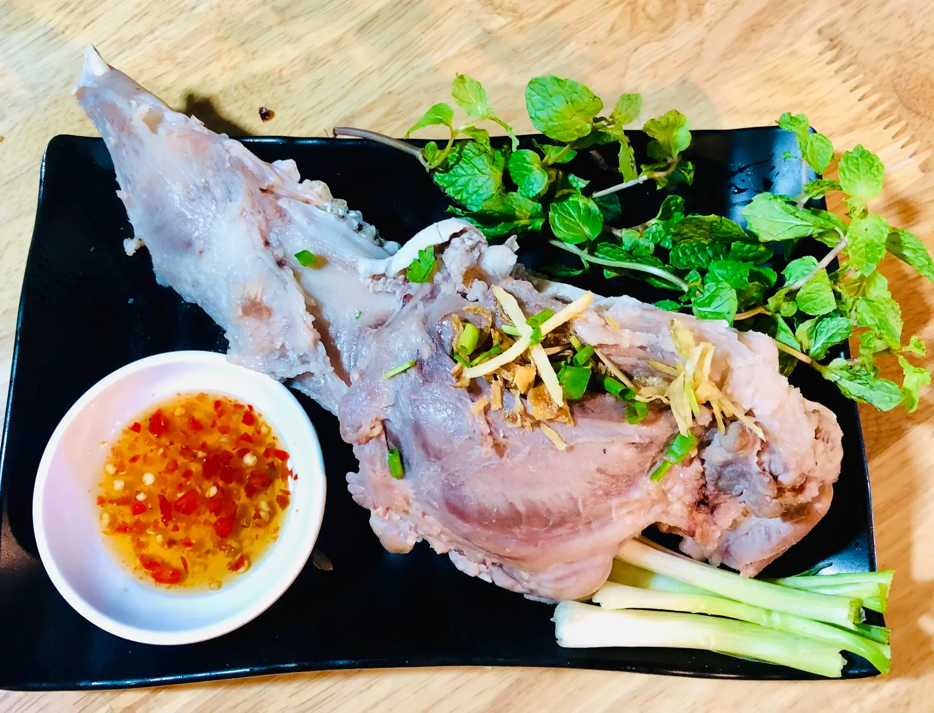 Hình ảnh Má heo dưới