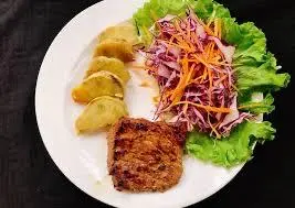 Hình ảnh Salad bò áp chảo (không kèm cơm)