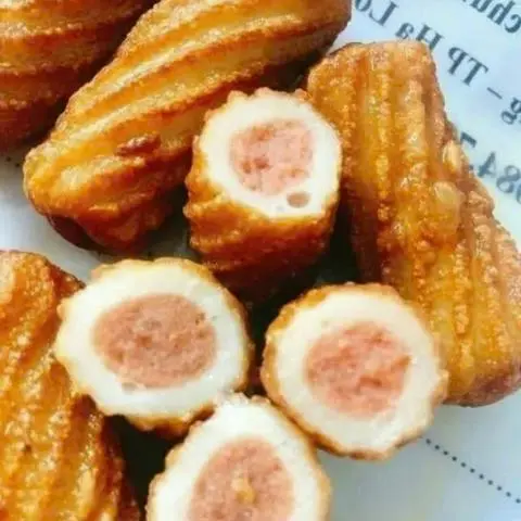 Hình ảnh Mực xoắn trộn sốt - xúc xích phô mai - gimbap