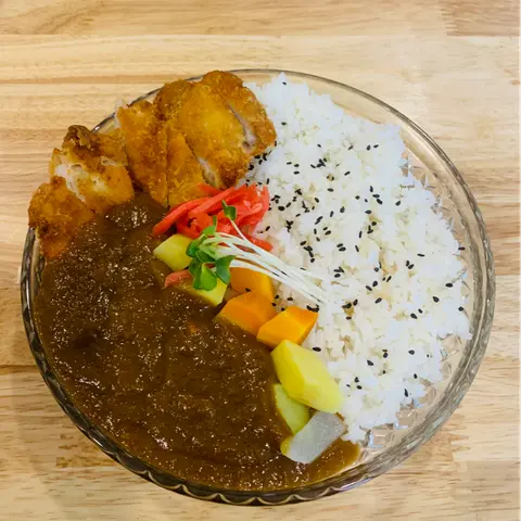 Hình ảnh Cơm cà ri heo chiên xù