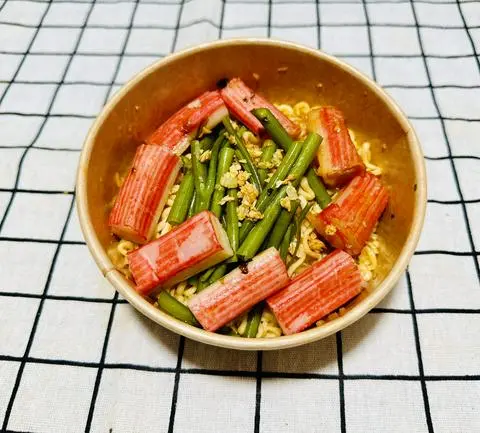 Hình ảnh Mì sốt tomyum thanh cua