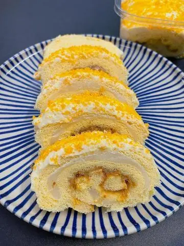 Hình ảnh Cuộn mochi trứng muối