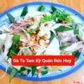 Hình ảnh Gà nguyên con xé rau răm hành tây (hương vị miền Trung)có cháo lớn + lòng trứng non