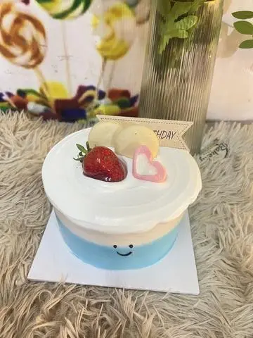 Hình ảnh bánh kem 12cm mã 07