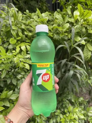 Hình ảnh 7 UP chai