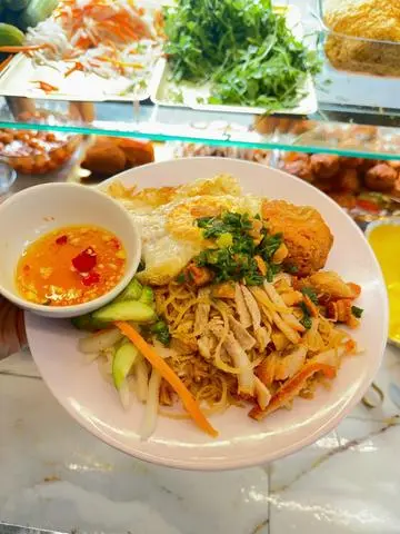 Hình ảnh Cơm tấm bì, xíu mại, ốp la
