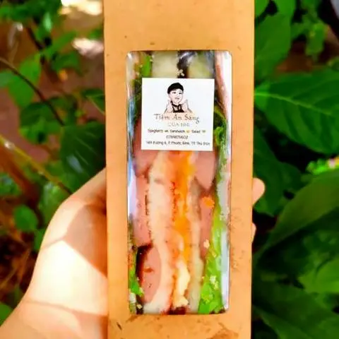 Hình ảnh Sandwich xúc xích trứng
