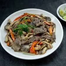 Hình ảnh Bò xào nấm thập cẩm