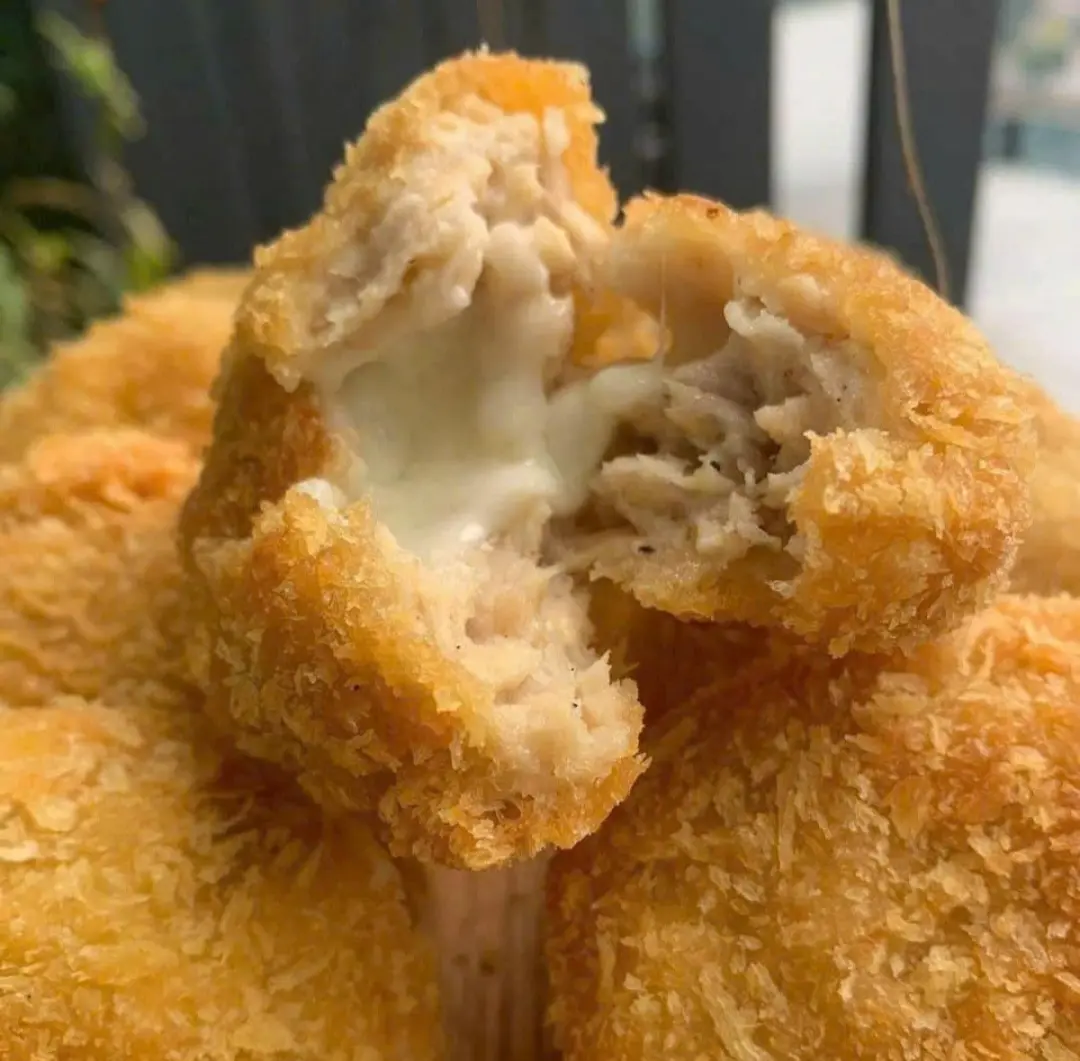 Hình ảnh Bánh gà phô mai chiên 2 cái