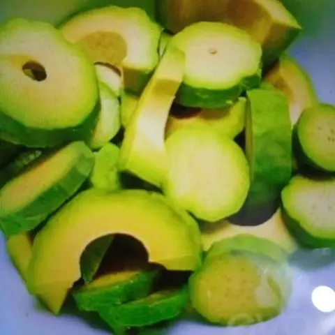Hình ảnh Bơ  chấm đường 