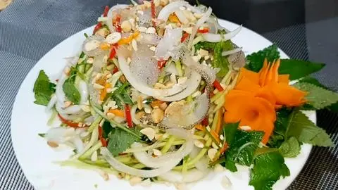 Hình ảnh SỨA NỘM RAU CỦ