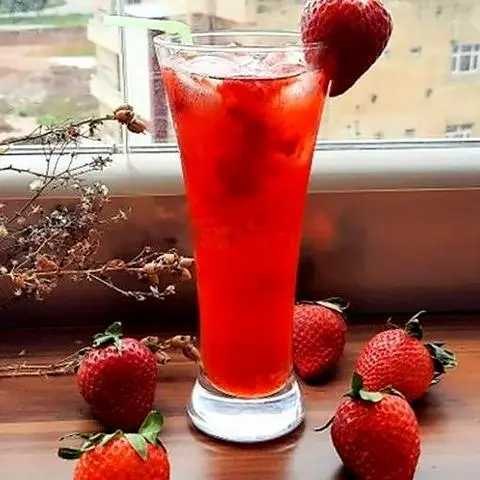 Hình ảnh Trà dâu tây - Size 700ml