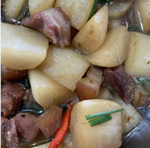 Hình ảnh Thịt Kho Củ Cải Trắng