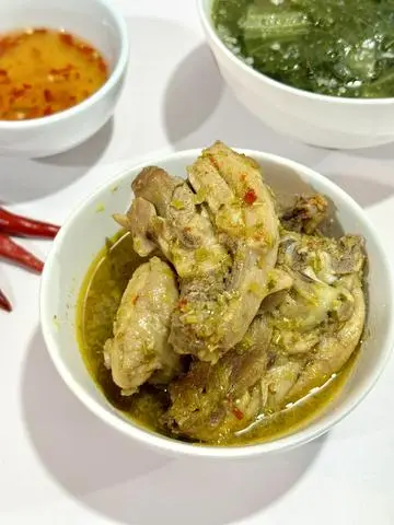 Hình ảnh Gà Kho Sả Ớt (KHÔNG CƠM)