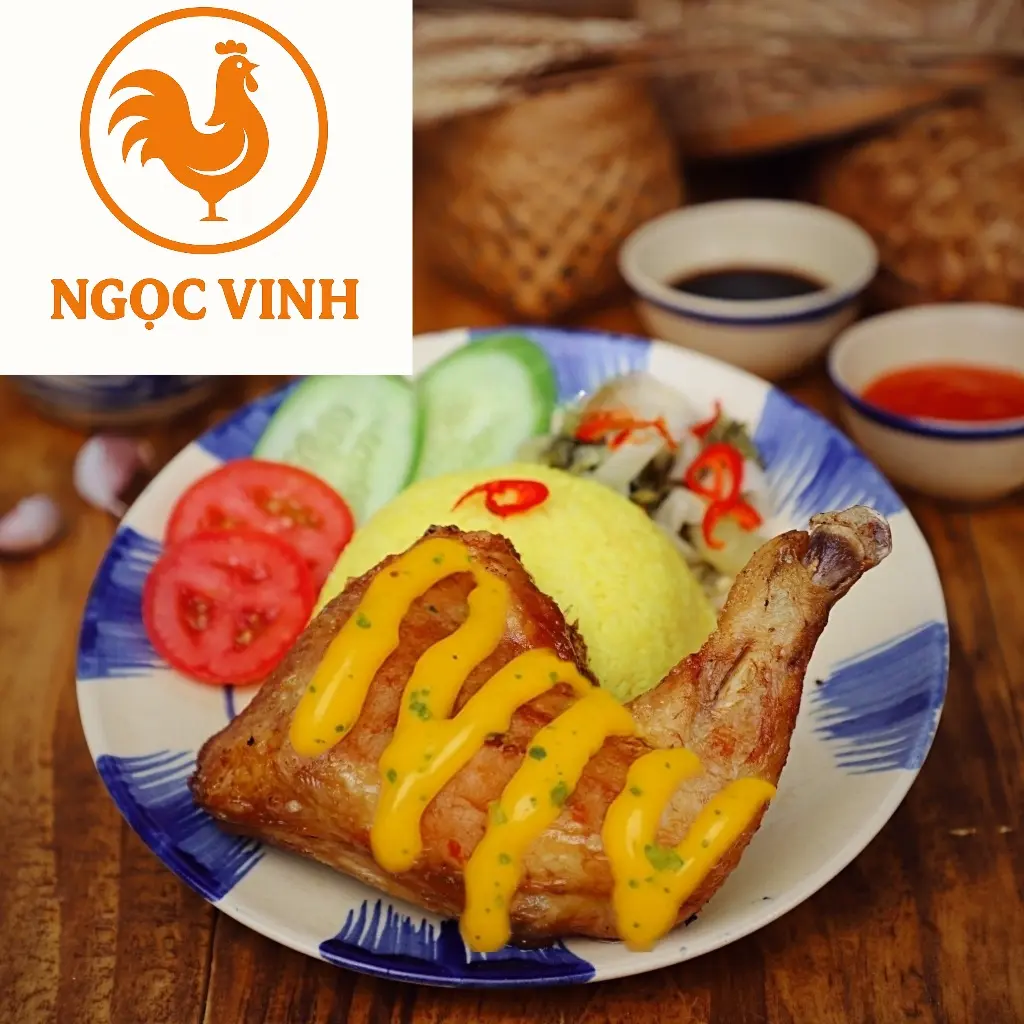 Hình ảnh Cơm Gà Đùi Góc Tư Sốt Bangkok